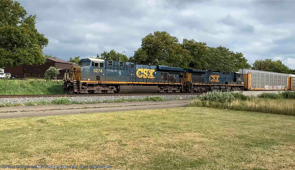 CSX 5274 leads M276 on the last day of June.